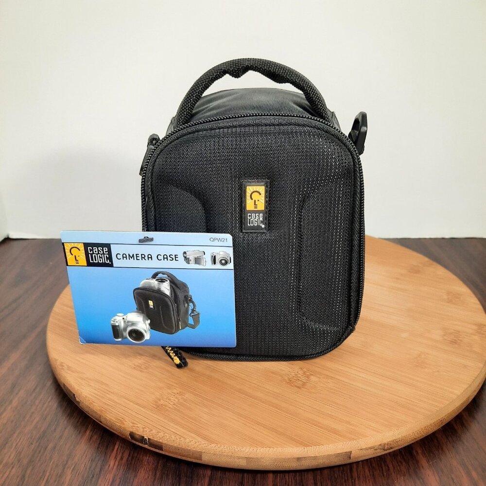 Case Logic Digital Camera Case Zipper Closure and Belt Loop 2006 NOS NEW